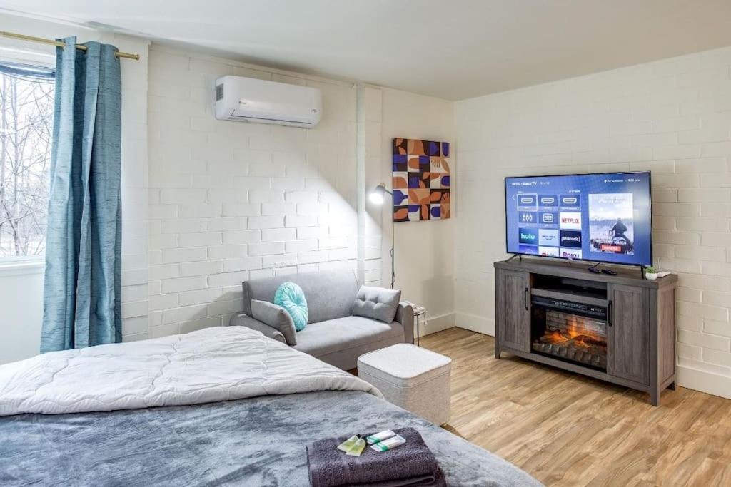 רוצ'סטר Studio W/ King Bed Near Dwtn מראה חיצוני תמונה